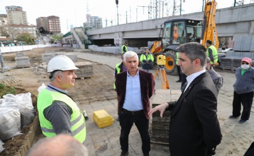 Başkan Yüksel Neyzen Tevfik Meydanı yenileme çalışmalarını denetledi