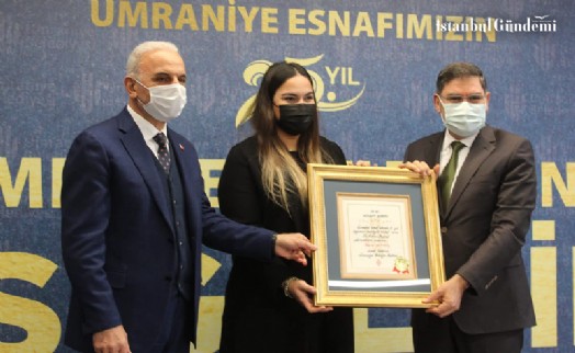 ÜMRANİYE BELEDİYESİ’NDEN EMEKTAR ESNAFLARA ONUR PLAKETİ