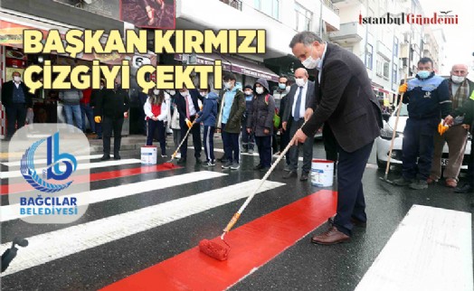 BAĞCILAR’DA KAYMAKAM VE BAŞKAN YAYA GEÇİTLERİ KIRMIZIYA BOYADI