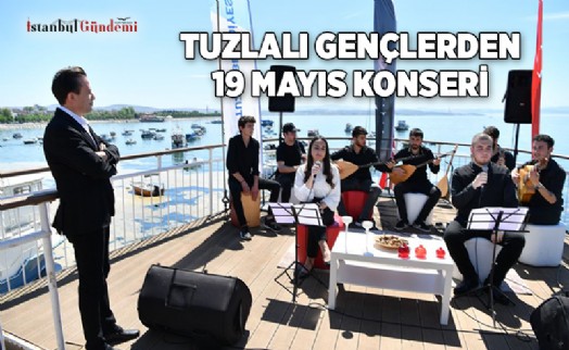 TUZLALI GENÇLER, ATATÜRK’ÜN SEVDİĞİ ŞARKILARI SÖYLEDİ