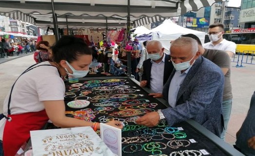 Başkan Hüseyin Kızıldaş’tan Kadın Emekçi Pazarına Ziyaret