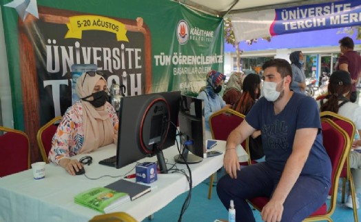 Kağıthane’de üniversite adaylarına tercih desteği