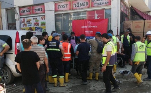 BTP’den Bozkurt'ta selzedelere döner ekmek ikramı