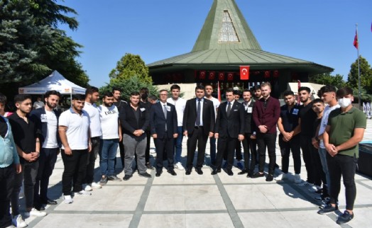 Menderes, Polatkan ve Zorlu, Anıt Mezar’da dualarla anıldı