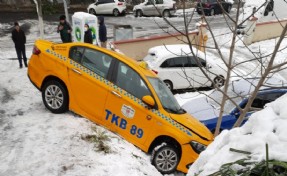 Yoğun kar Sarıyer’de kazalara neden oldu