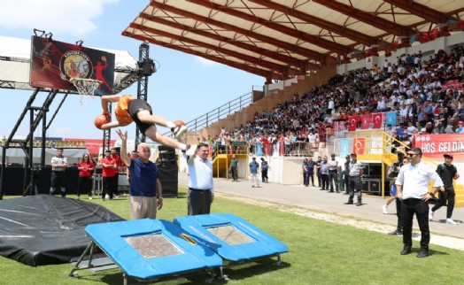 Ümraniyeli genç sporcular hünerlerini sergiledi