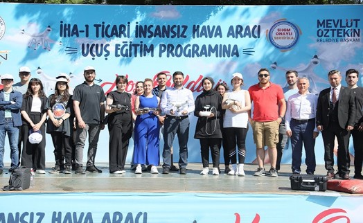 Kağıthane’de gençlere İHA-1 drone eğitimi