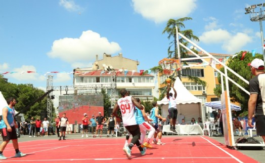 Ümraniye’de sokak basketbolu heyecanı