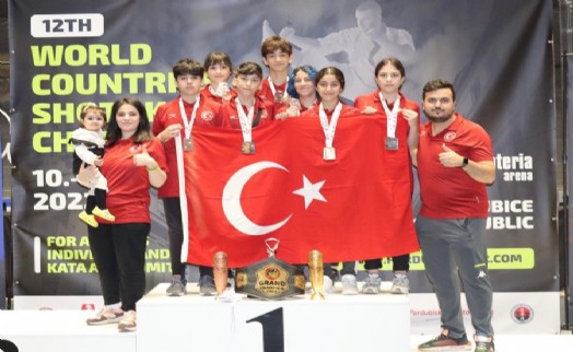 Sarıyerli sporcular Türkiye'nin gururu oldu