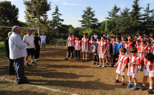 Şükrü Genç Sarıyerli sporcuların heyecanına ortak oldu