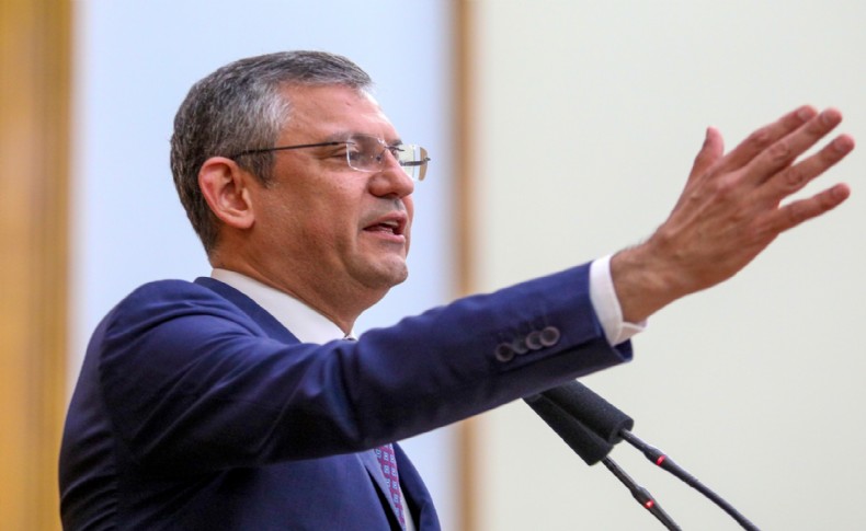 CHP lideri Özgür Özel’den flaş seçim mesajı! ‘Seçimlerde mevcut belediye başkanlarımızı...’