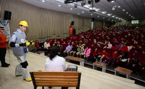 Bağcılar Belediyesi’nden depremzede çocukların yüzünü güldüren etkinlik