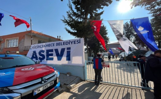 Küçükçekmece Belediyesi’nden sıcak yemek desteği