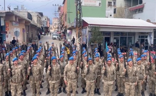 Hatay'a göreve giden 2 bin 700 asker komando marşıyla şehirden ayrıldı!