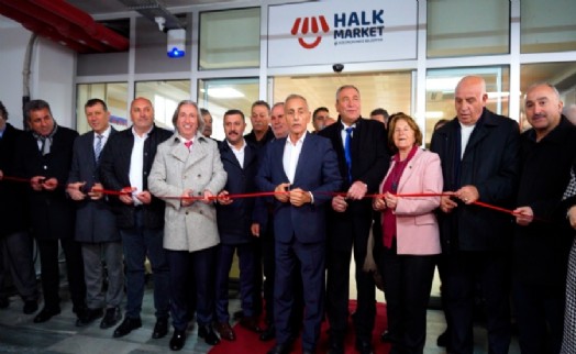 Küçükçekmecelilerin yüzünü güldürecek Halk Market açıldı