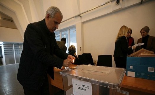 Yurt dışında sandıklar kuruldu! Oy verme işlemi başladı