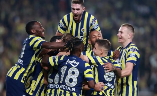 Fenerbahçe’ye yıldız oyuncudan kötü haber!