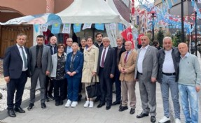 İYİ Parti Kağıthane’de sokağın nabzını tuttu