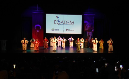 EÇADEM'li öğrencilerin performansı büyüledi