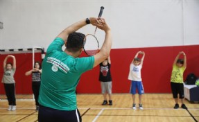 Gaziosmanpaşa Belediyesi gençlere spor ve sanat sevgisi aşılıyor