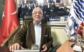 Sarıyer'in 62 yıllık rekortmen Muhtarı Refet Üstün görevini devretti