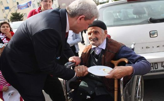 Seyfettin Yıldırım ‘Kurban Bayramı’nın ülkemizde barışın ve kardeşliğin tesisine vesile olmasını diliyorum’