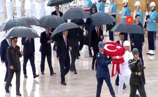 Yemin töreninin ardından Cumhurbaşkanı Erdoğan’ın ilk adresi Anıtkabir oldu