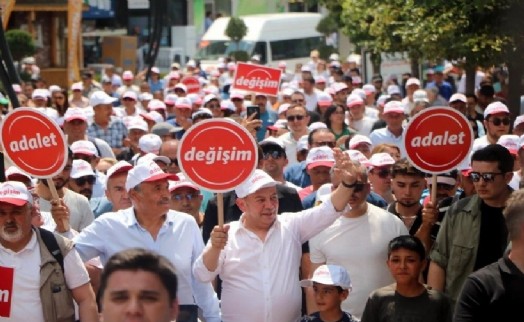 Tanju Özcan 'Değişim ve Adalet Yürüyüşü'ne başladı