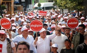 Tanju Özcan 'Değişim ve Adalet Yürüyüşü'ne başladı