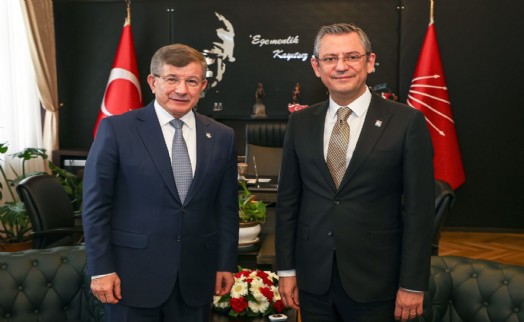 Davutoğlu’ndan Özgür Özel’e teşekkür ziyareti