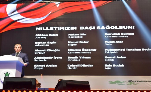 Gelecek Partisi'nde Davutoğlu oy birliğiyle yeniden genel başkan seçildi