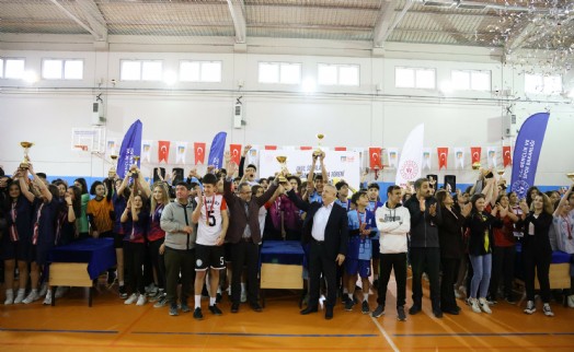 Çekmeköy’de kıyası futsal heyecanı yaşandı