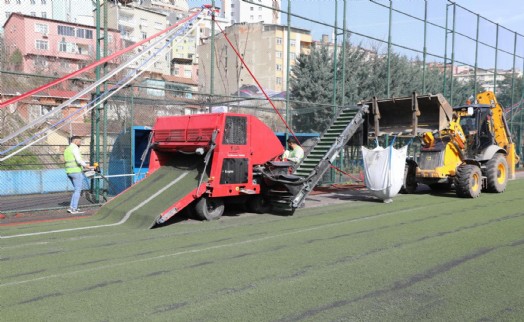 Kağıthane Belediyesi spor için kolları sıvadı! İlçedeki tüm futbol...