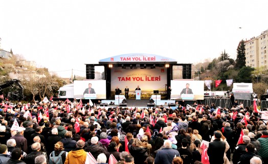 Sarıyerliler ile buluşan İmamoğlu ve Aksu’ya yoğun sevgi seli