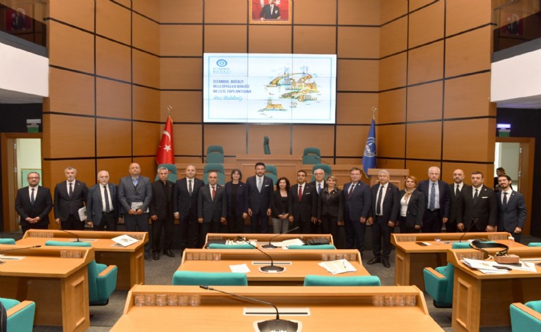 İstanbul Boğazı Belediyeler Birliği Başkanlığına Rıza Akpolat seçildi